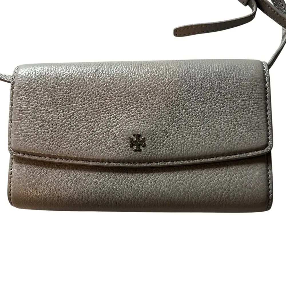 Tory Burch Ladies Light Gray Pebbled Leather Crossbody Bag, Adjustable Strap!